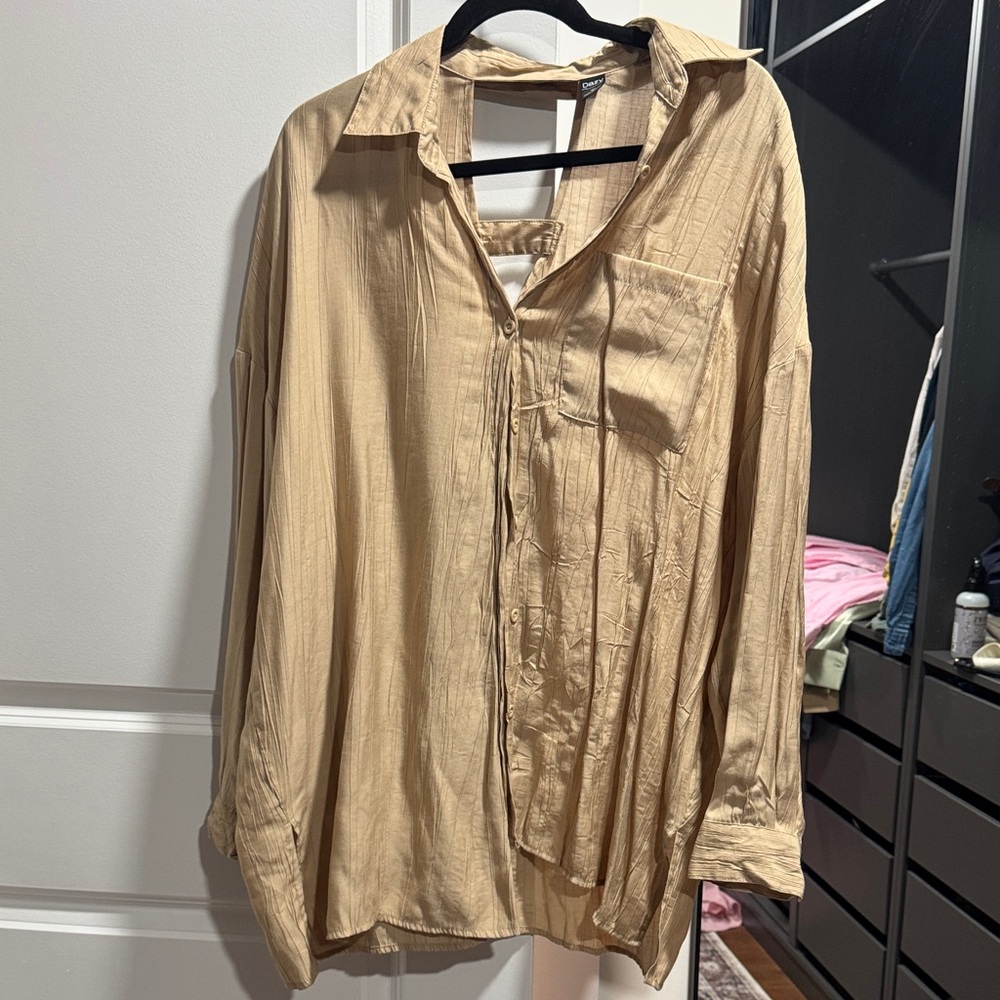 Women’s oversized Tan Shirt